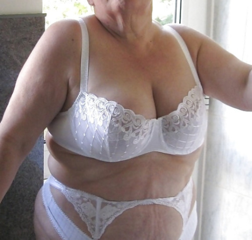 Fat white granny porn Vr cheerleader porn