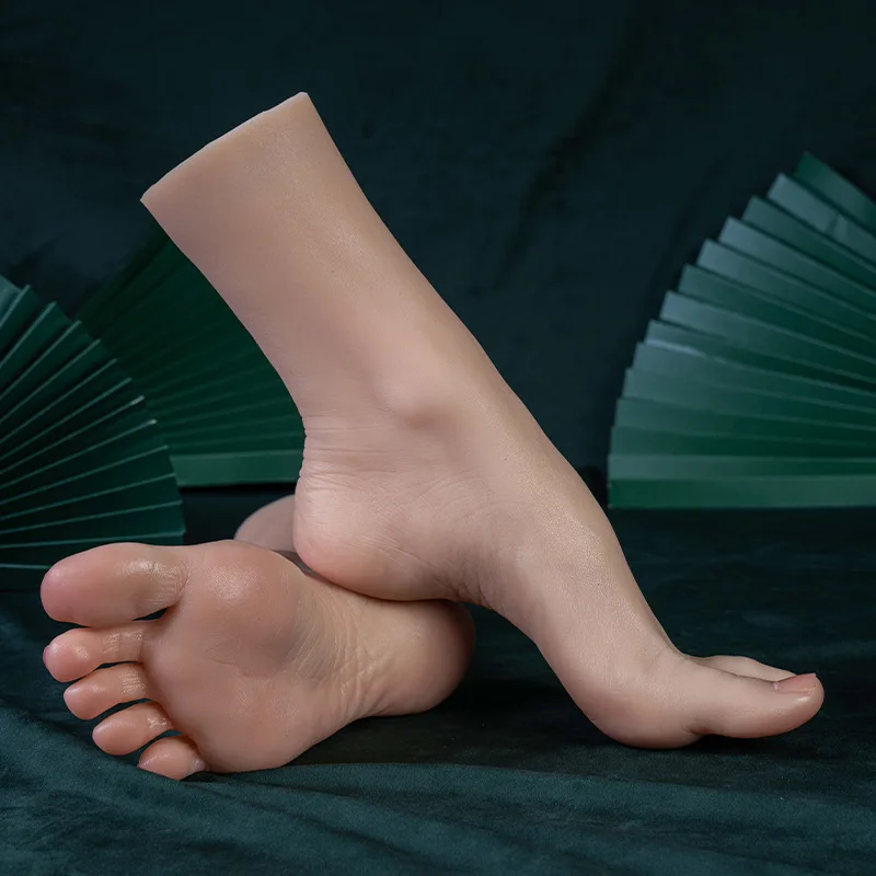 Female feet porn Mature blond milf