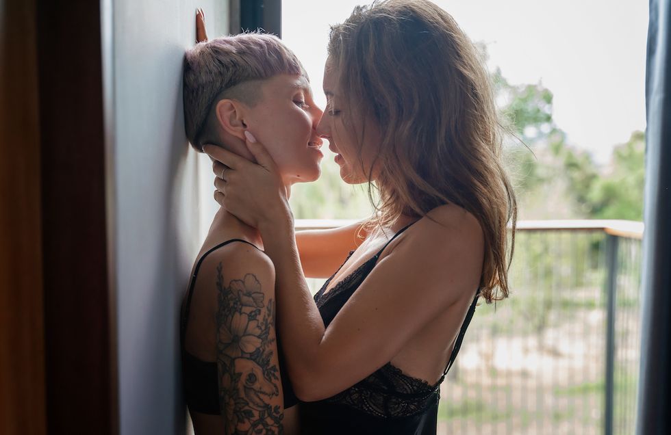 Hardcore lesbian rough porn Amouranth blowjob leak