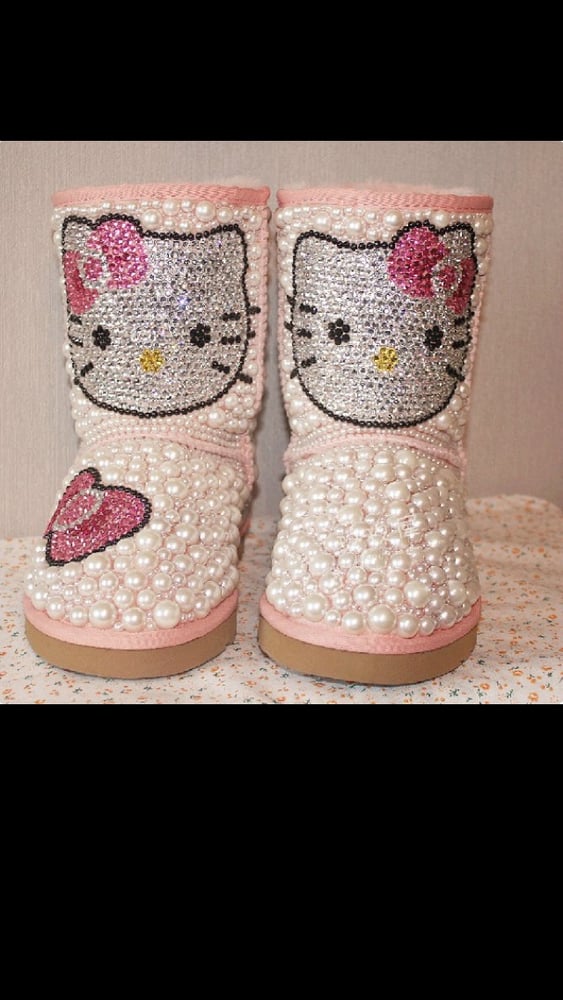 Hello kitty boots for adults Escort de fresno