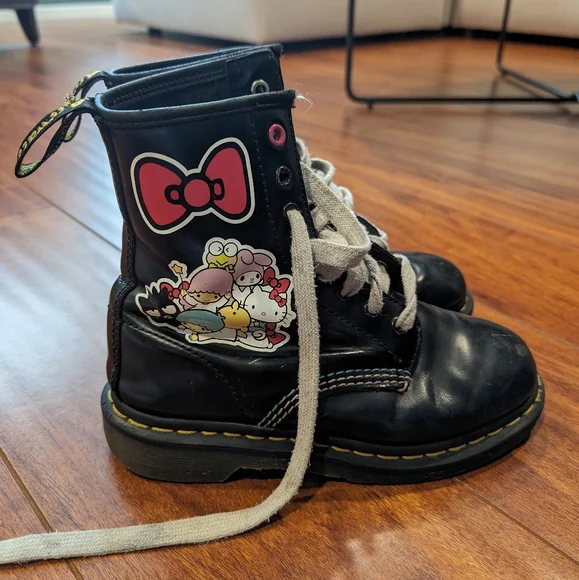 Hello kitty boots for adults X porn scenes