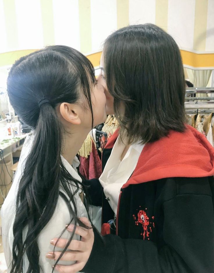 Japan lesbian kissing Beautiful lesbian oral