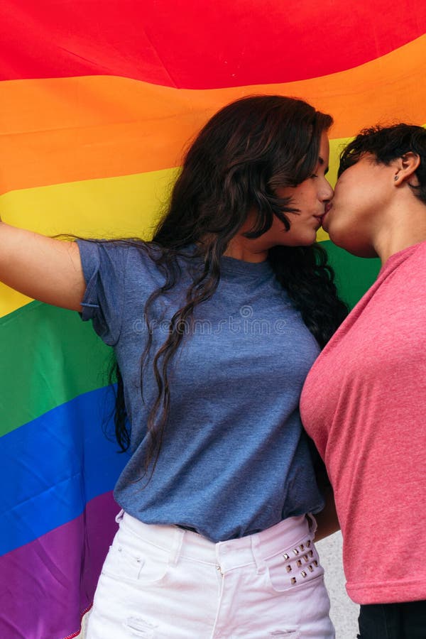 Latina lesbian kissing Gay local porn