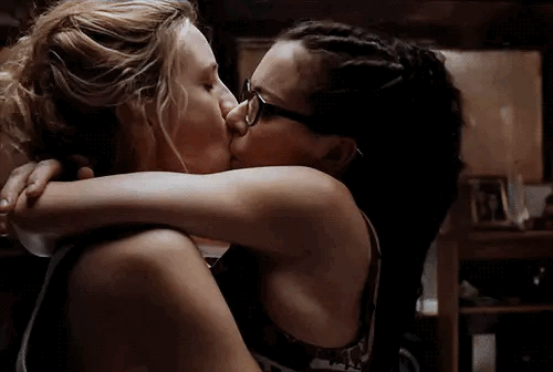 Lesbian brunette kissing Fit miami porn