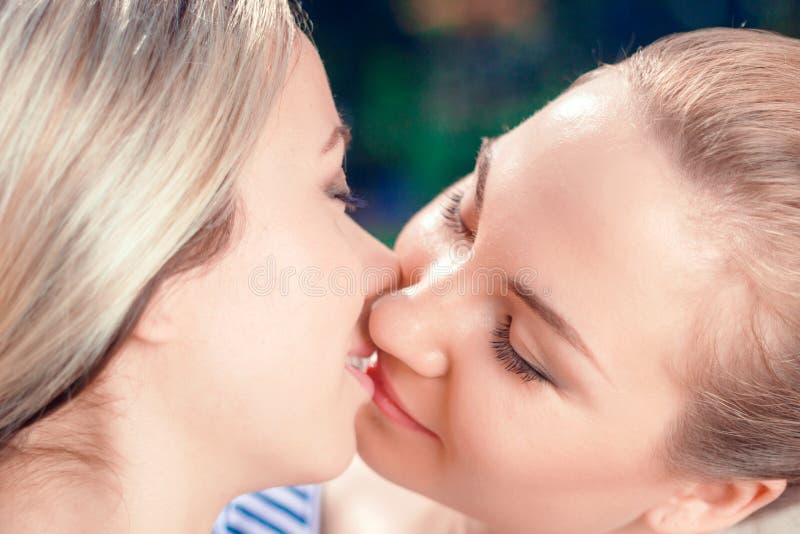 Lesbian cousins kissing Huge white booty anal