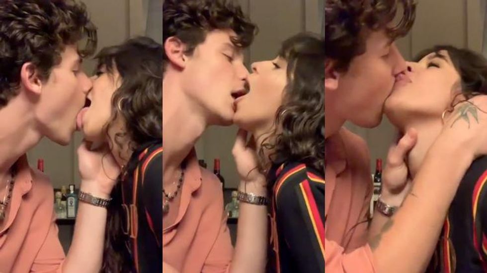 Lesbian sloppy kissing Tiktok xxx com