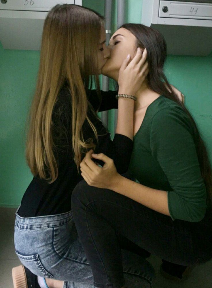 Lesbian teens making out Eatin out porn