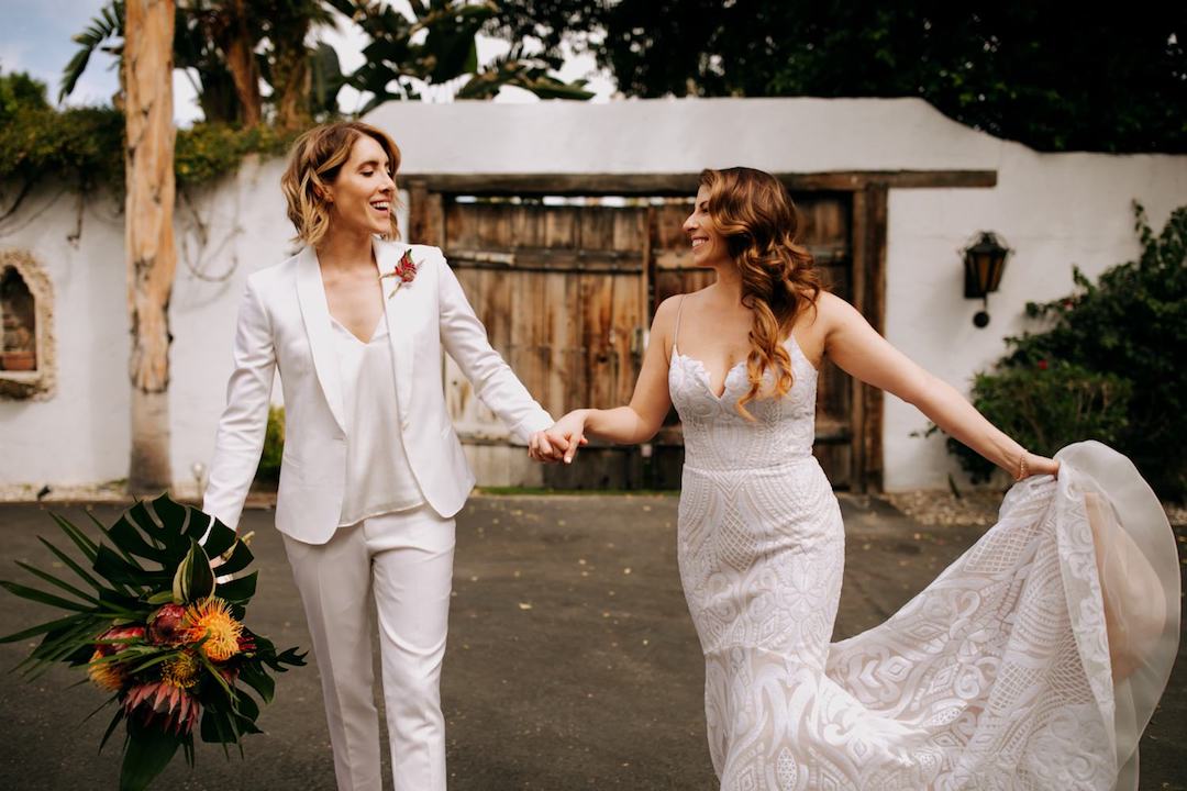 Lesbian wedding dress ideas Death threats from escort service