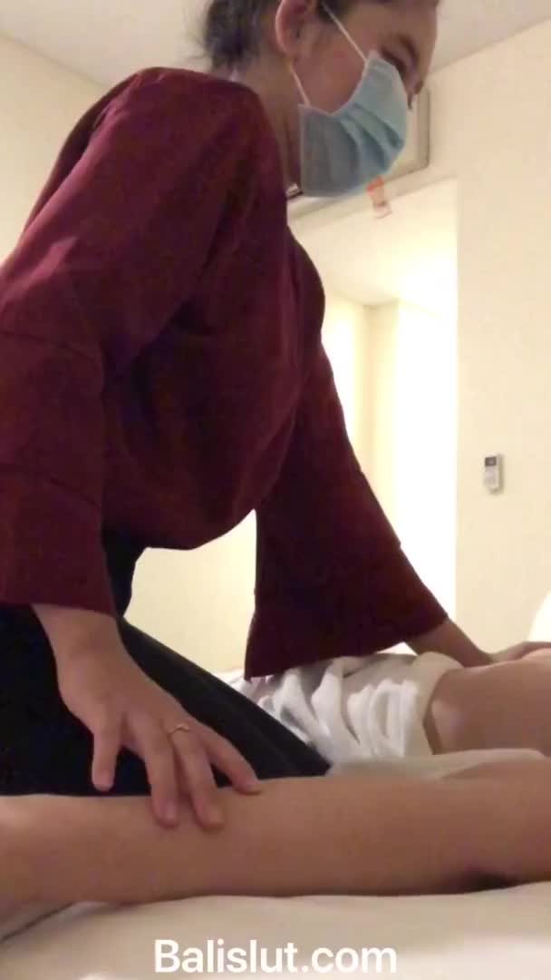 Massage indon porn Jennifer coolidge porn videos