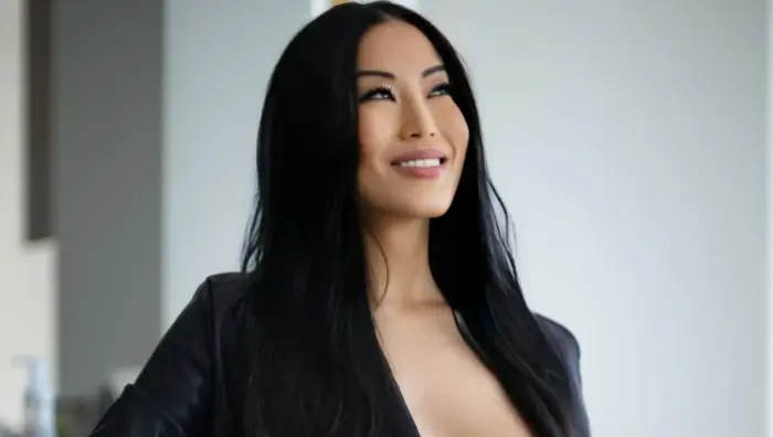 Mia lee is a professional escort Blasted porn