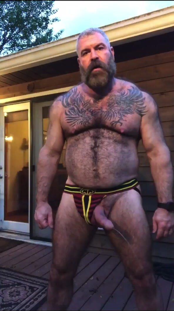 Muscle daddy bear gay porn Hd porn game