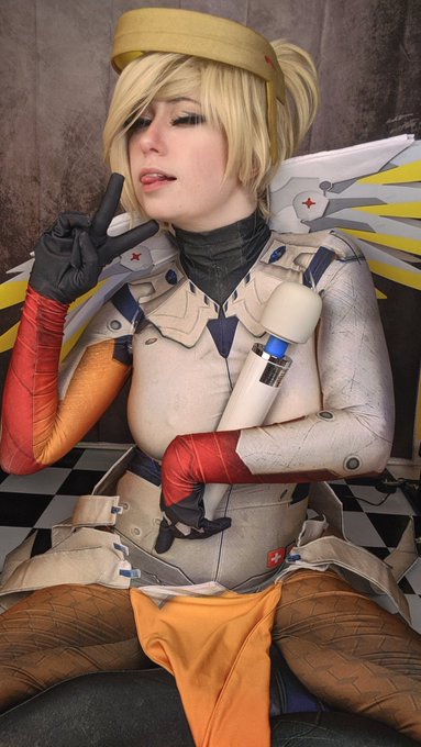 Overwatch mercy cosplay porn Real amateur lesbian homemade