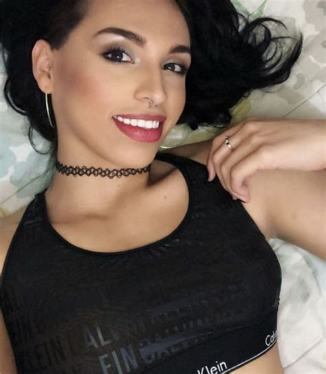 Transexual escort chicago Meggaanfox webcam
