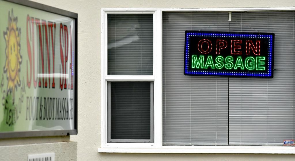 Transgender massage parlors Escorte toulouse