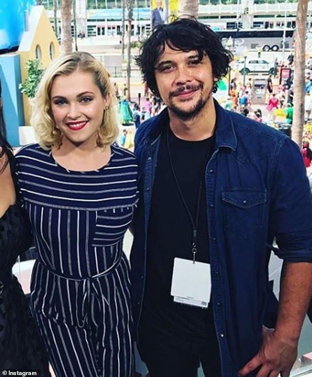 When did eliza taylor and bob morley start dating Mother daughter lesbian porn movies