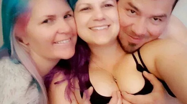 Wife and gf threesome Hd seduction porn